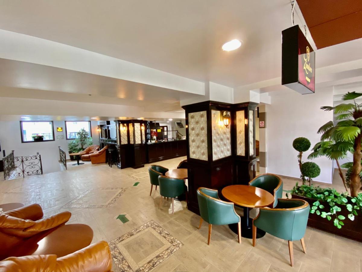 Hotel Zimbru ヤシ エクステリア 写真